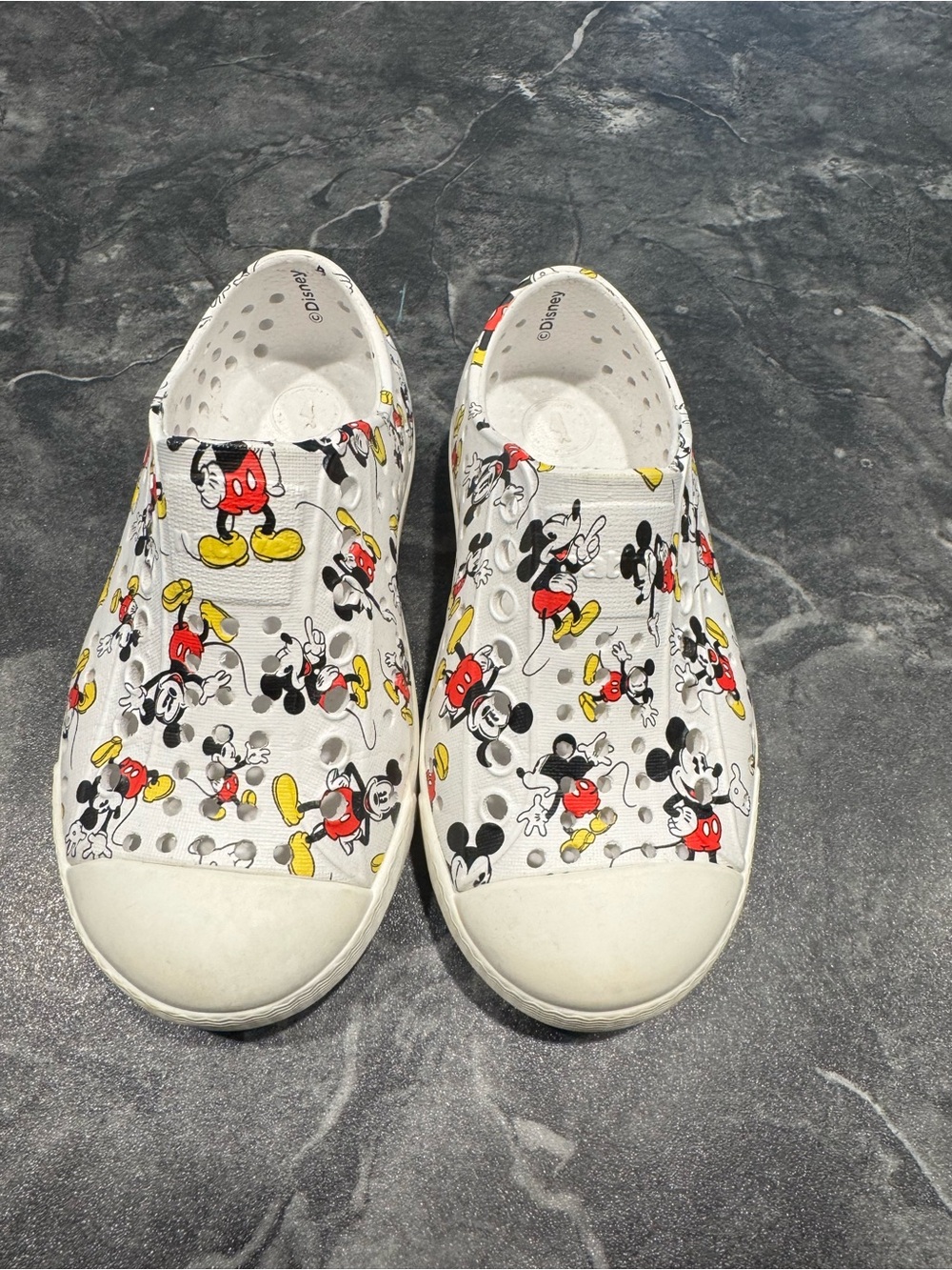 NEW, NEVER WORN Disney x Native Kids Waterproof Shoes (Size: 8C)